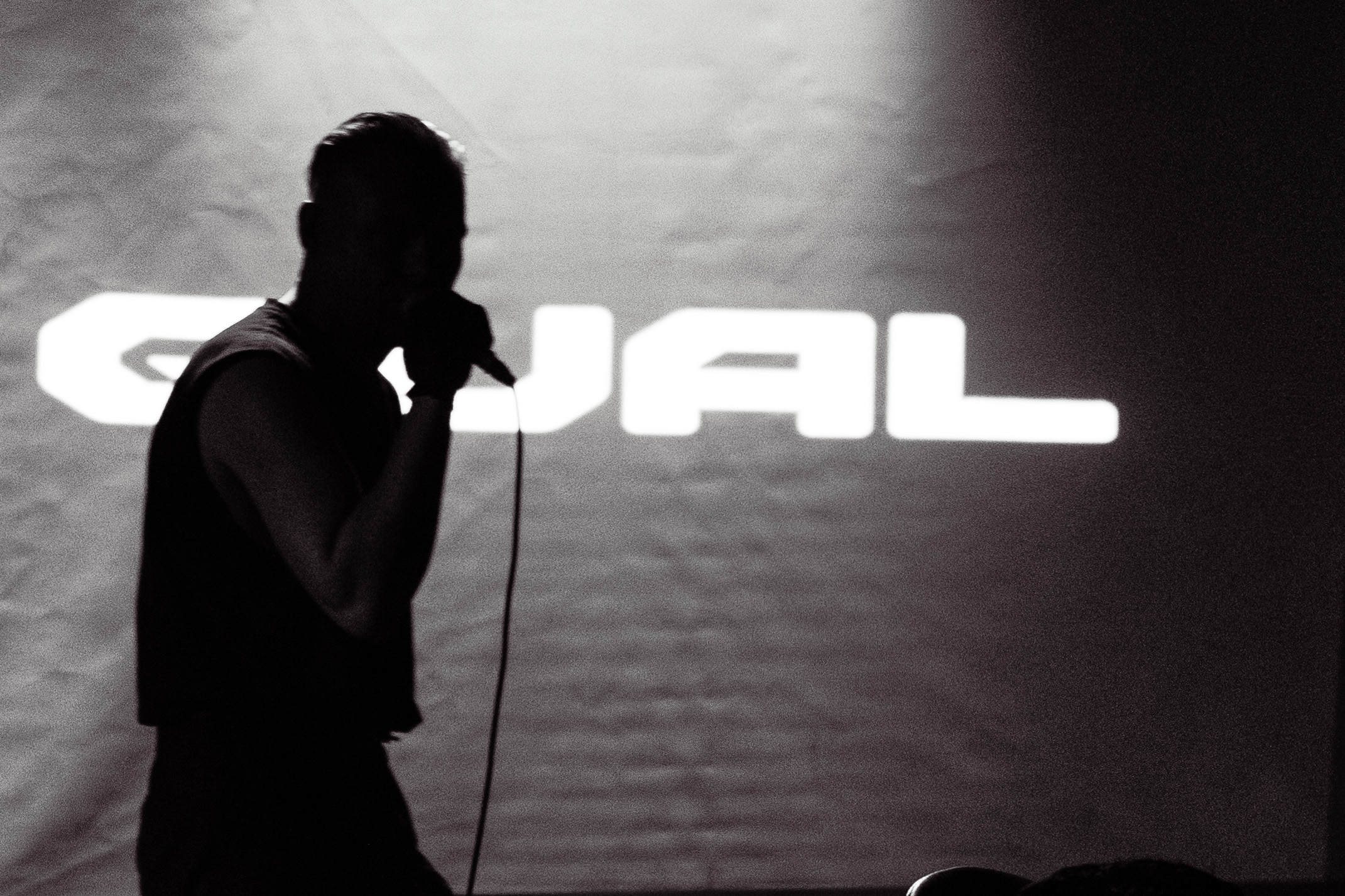 Qual Live Performance